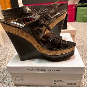 Steve Madden Ultran Brwn Multi Wedge Sandal